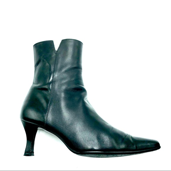 Enzo Angiolini Black Leather Heeled Boots, Size 8M - Picture 8 of 8